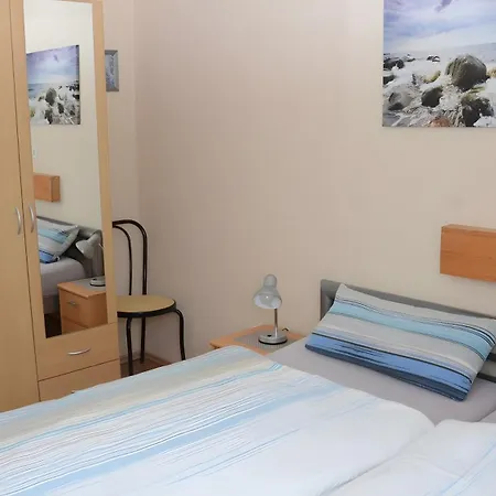 Am Eisenberg Apartment *